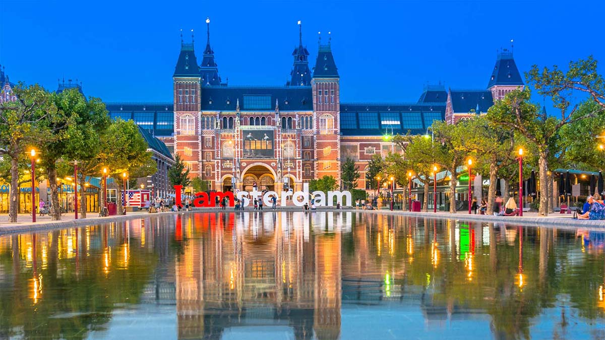 amsterdam-central-station2