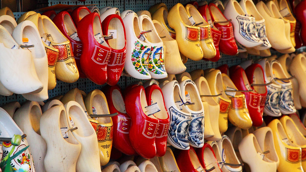 amsterdam-wooden-shoes